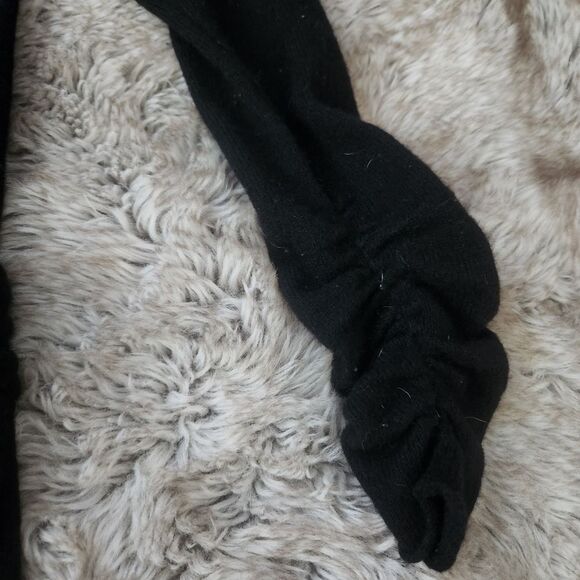 Fenn Wright Manson Gathered Wrist Black Cashmere Cardigan Sweater Size Small - Picture 3 of 9